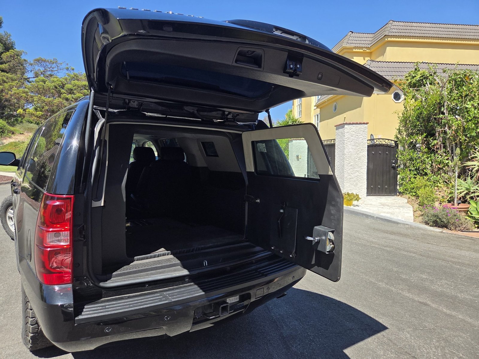 Armored rear door with lock